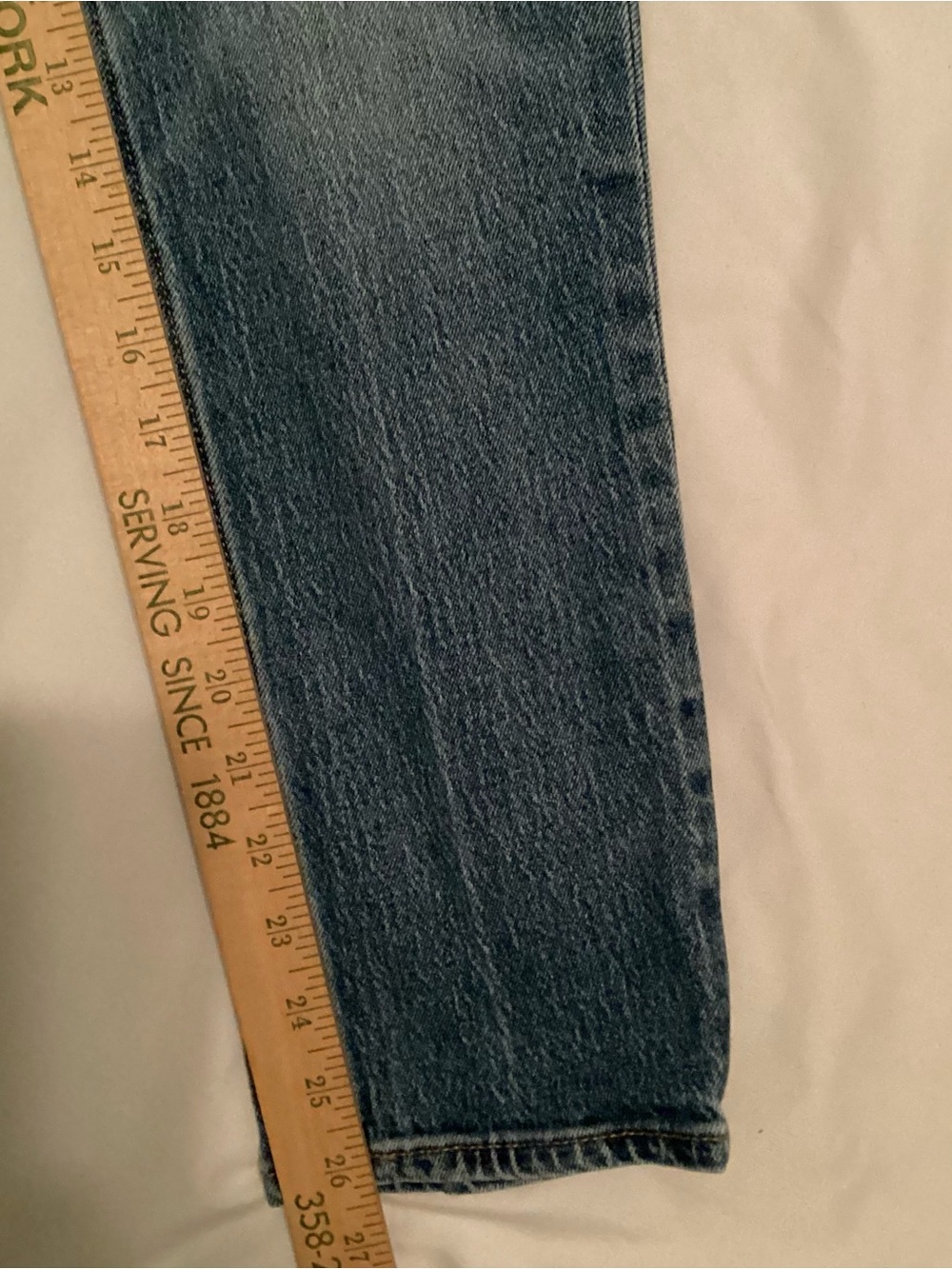 Old Navy Ladies Boyfriend Full Panel Pregnancy Maternity Jeans Size 2 Short - Picture 8 of 11